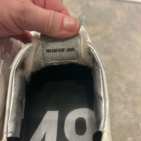 P448 White and Gray Low-Top Sneakers with Suede Finish - Picture 6 of 8